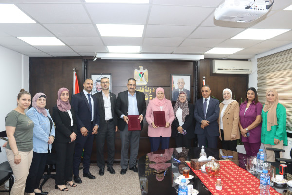 وزارة المرأة وسلطة الطاقة توقعان اتفاقية تعاون